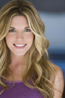 Fichier:Andrea Bogart.jpg