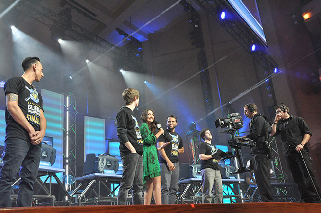 Fichier:HB203 n36-Halo 4 Global Championship-Pistola Interview.jpg