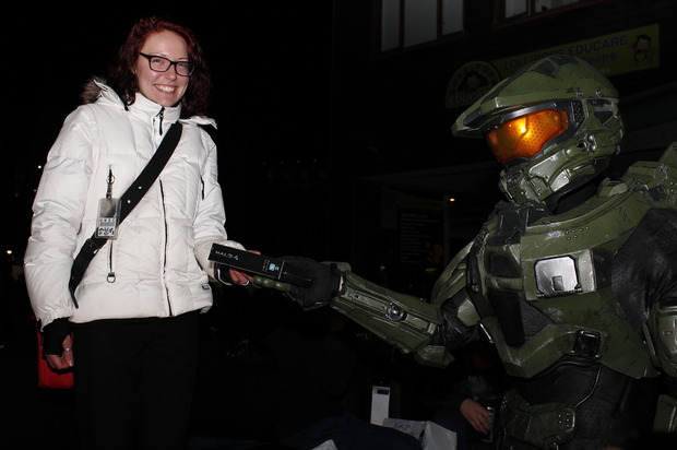 Fichier:HB2012 n44-Lancement Halo4 John-117.jpg