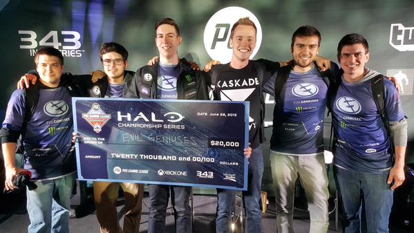 Fichier:Esport Evil Genuises Championship Series prize.jpg