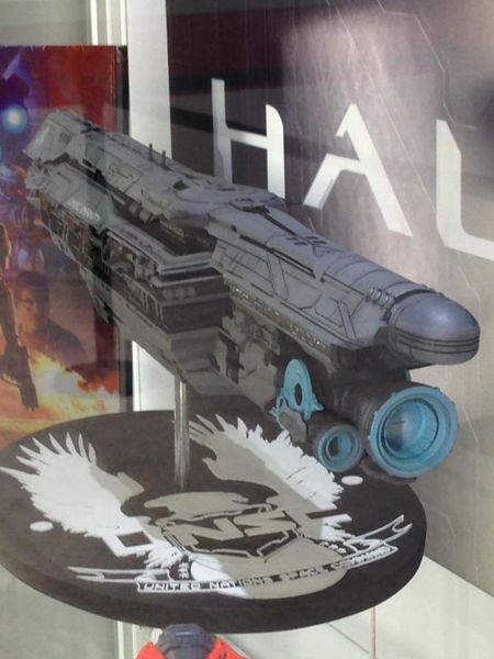 Fichier:SDCC 2017 UNSC Infinity 2.jpg