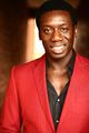 Hakeem Kae-Kazim (voix originale).