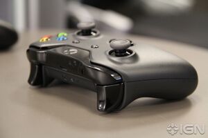 Xbox One IGN manette back.jpg