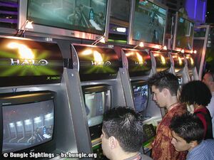 HCE E3 2001 2.jpg
