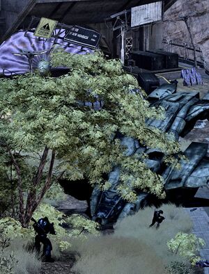 H3-Pelican wreckage (Tsavo Highway).jpg