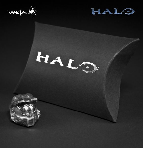 Fichier:WETA Silver ring 1.jpg