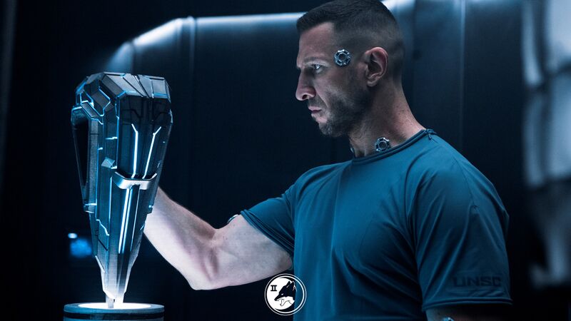 Fichier:HTV Master Chief & Forerunner artifact 01.jpg